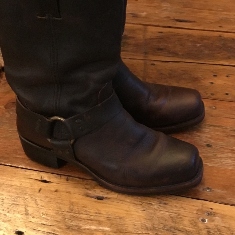 Men's Frye12R Brown Harness Boots - Picture 3 of 6